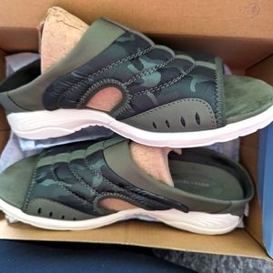 Traciee 2 Slip on 9.5WW